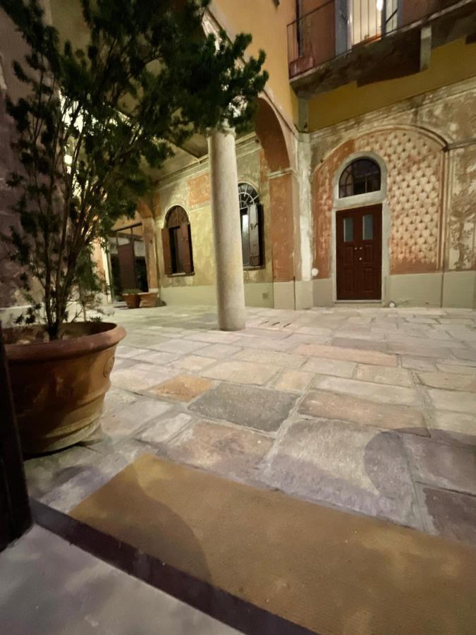 Apartment In 3 Minutes From Duomo Ingresso Via Dei Piatti Milano Exterior foto